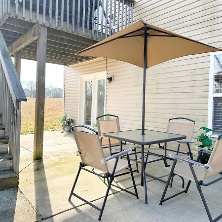Cute 2-Brm Walkout Apt With Pool Table And Theater Lexington Exterior photo