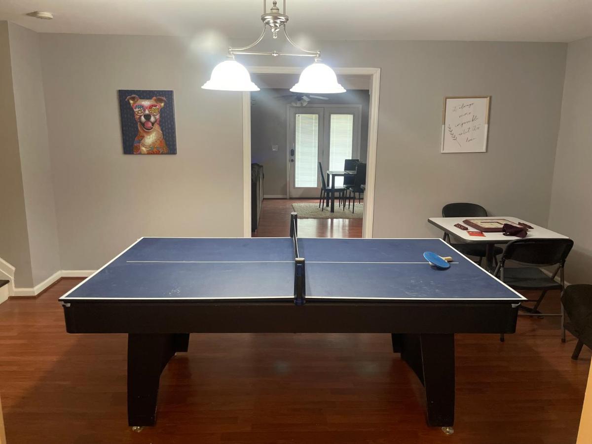 Cute 2-Brm Walkout Apt With Pool Table And Theater Lexington Exterior photo