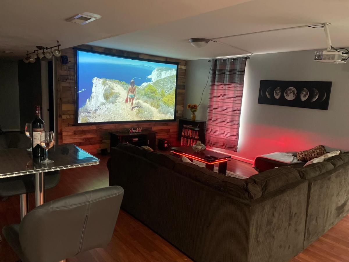 Cute 2-Brm Walkout Apt With Pool Table And Theater Lexington Exterior photo