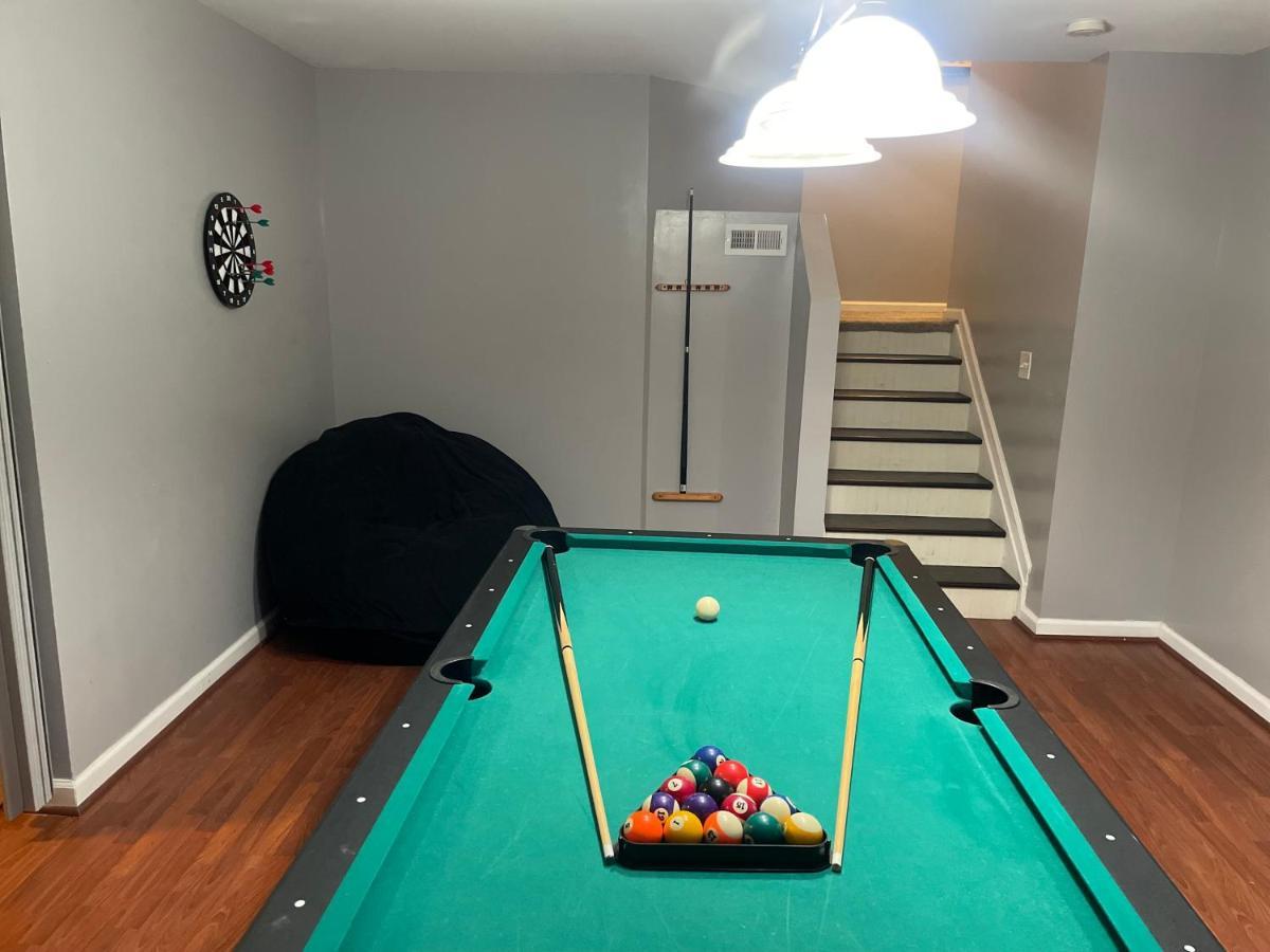 Cute 2-Brm Walkout Apt With Pool Table And Theater Lexington Exterior photo