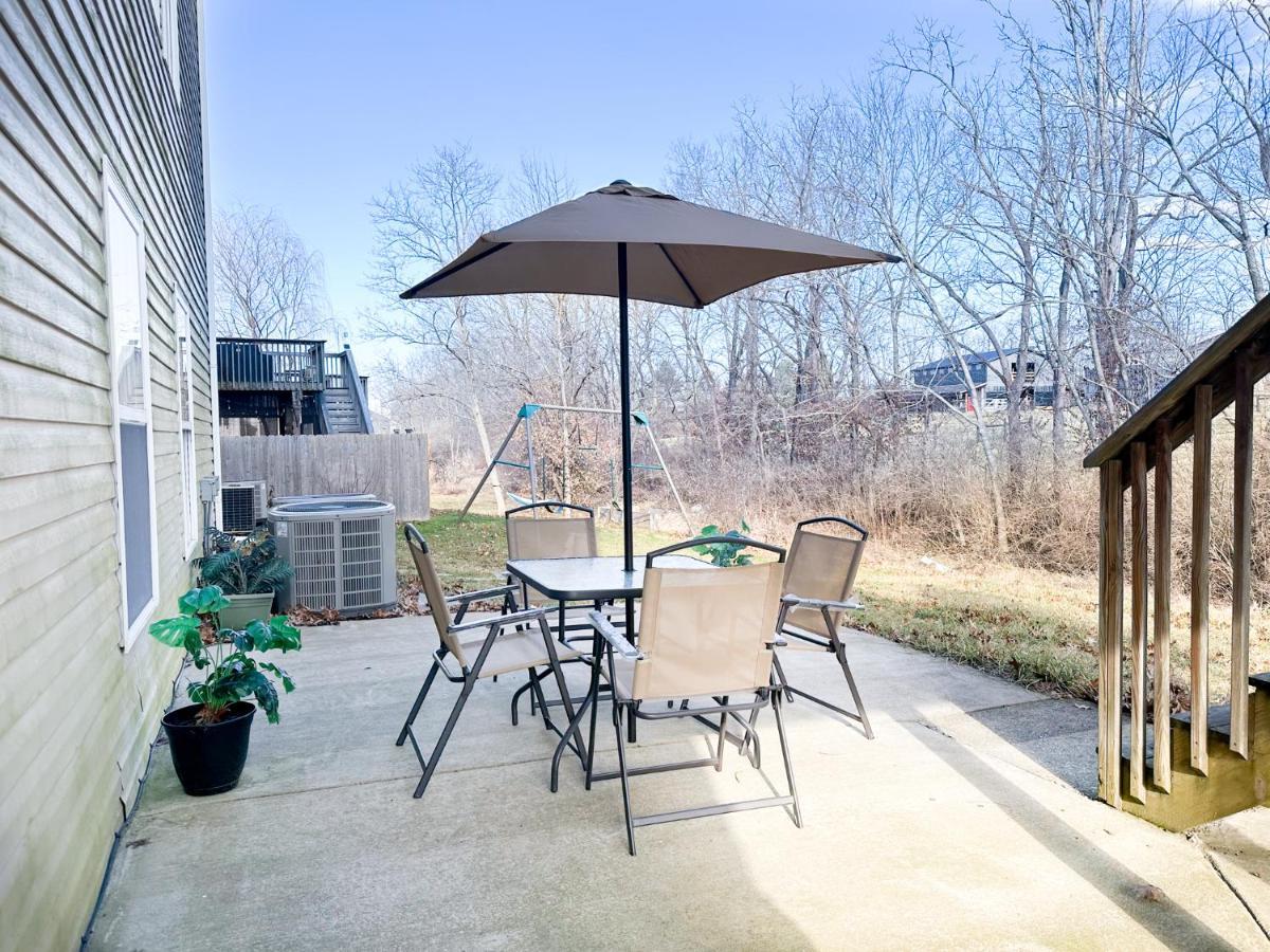 Cute 2-Brm Walkout Apt With Pool Table And Theater Lexington Exterior photo