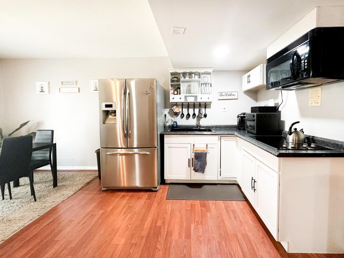 Cute 2-Brm Walkout Apt With Pool Table And Theater Lexington Exterior photo